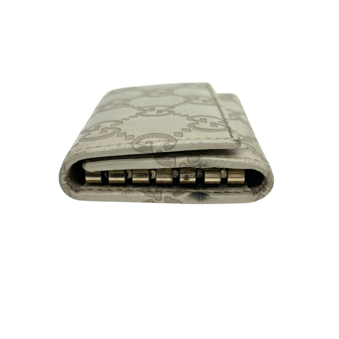 グッチ GUCCI グッチシマ キーケース 6連 GGエンボス GG柄 レザー 本革 アイボリー シルバー金具 スナップボタン メンズ レディース ユニセックス コンパクト 定番 人気 w6
