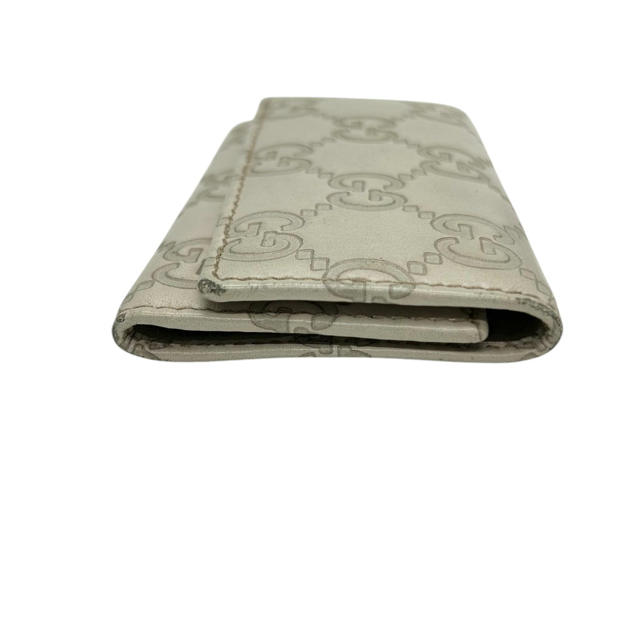 グッチ GUCCI グッチシマ キーケース 6連 GGエンボス GG柄 レザー 本革 アイボリー シルバー金具 スナップボタン メンズ レディース ユニセックス コンパクト 定番 人気 w6