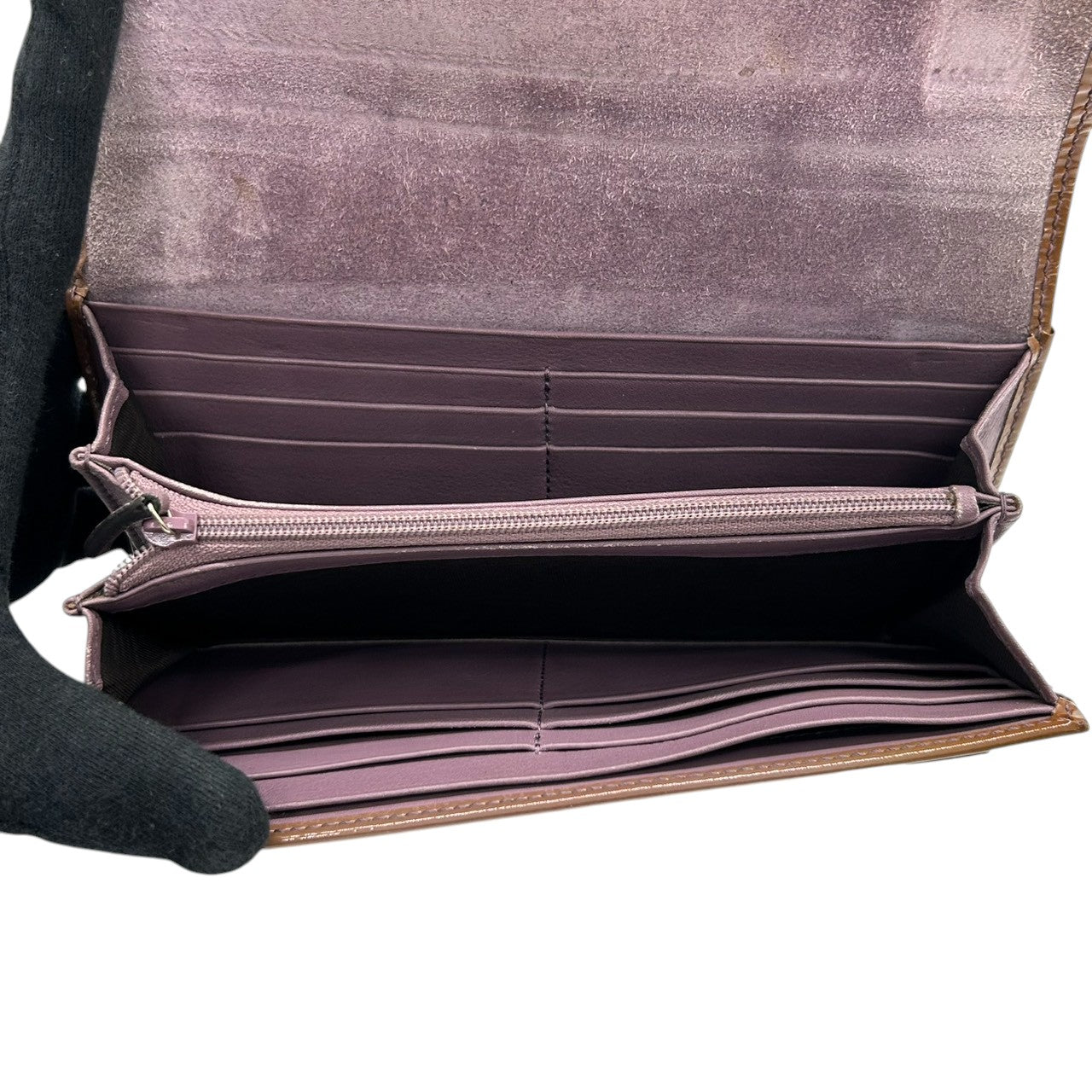 グッチ GUCCI マイクログッチシマ アビー Dリング Wホック 長財布 ウォレット パテントレザー エナメル ブラウン GGエンボス レディース メンズ ユニセックス 大容量 収納豊富 ラグジュアリー w6