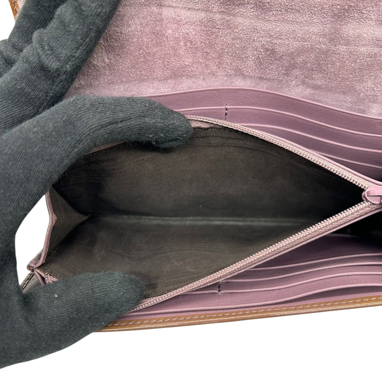 グッチ GUCCI マイクログッチシマ アビー Dリング Wホック 長財布 ウォレット パテントレザー エナメル ブラウン GGエンボス レディース メンズ ユニセックス 大容量 収納豊富 ラグジュアリー w6