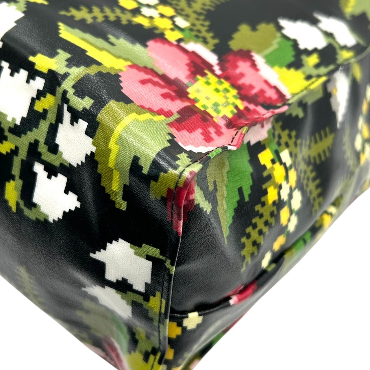 【新品同様】フェイラー FEILER トートバッグ ハンドバッグ PVCコーティング ビニール 花柄 フラワー 植物柄 総柄 シュニール織柄 軽量 雨に強い ブラック 黒 マルチカラー エレガント 上品 ショッピング 買い物 お出かけ レディース 鞄 s92