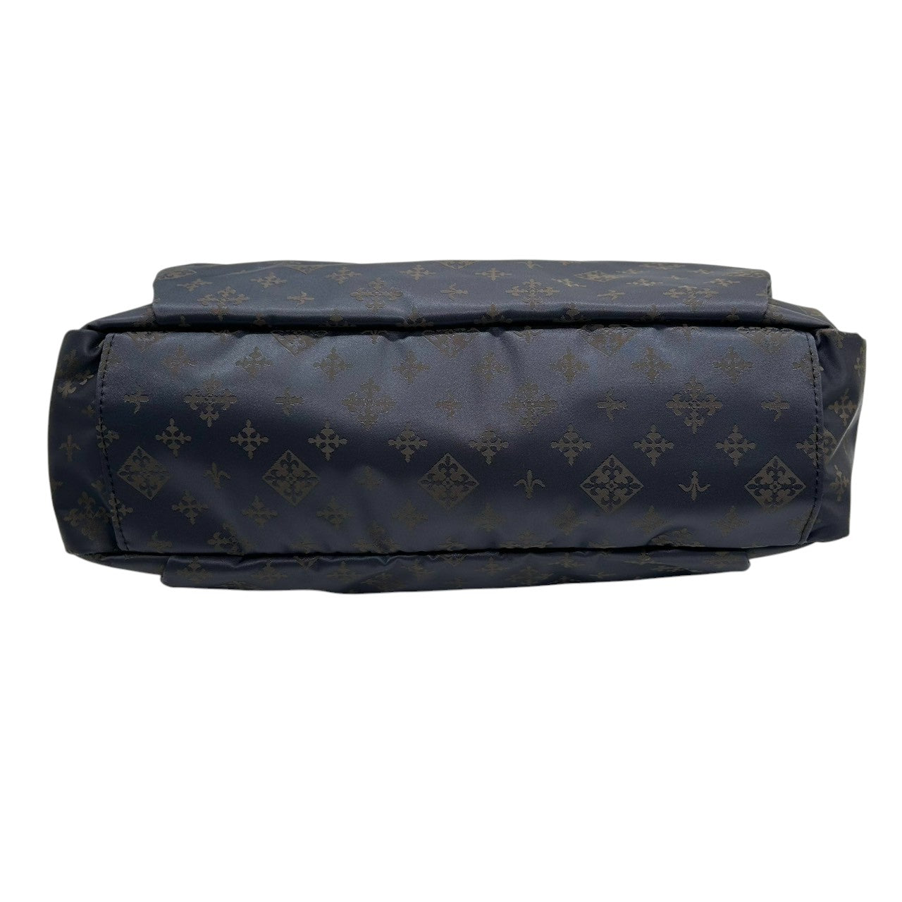 【極美品】ラシット russet 2WAY ショルダーバッグ ハンドバッグ 斜め掛け可 ナイロン レザー 軽量 モノグラム 総柄 ネイビー 紺 レッド 赤 バイカラー タック ギャザー レディース お出かけ 旅行 カジュアル 鞄 かばん s92