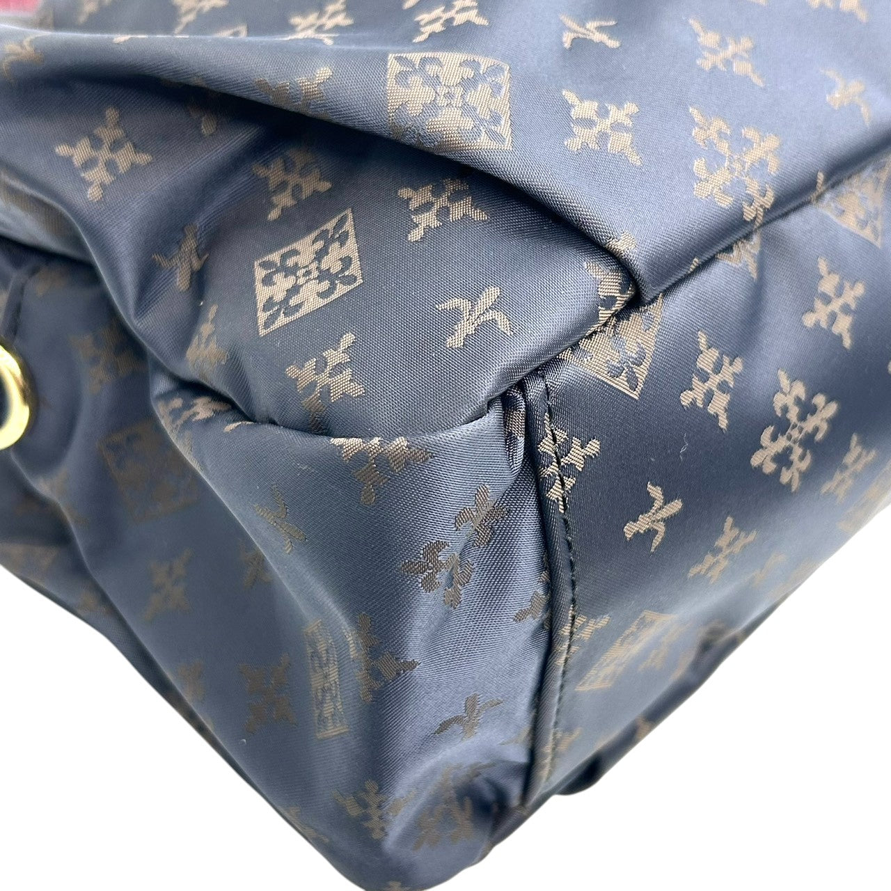 【極美品】ラシット russet 2WAY ショルダーバッグ ハンドバッグ 斜め掛け可 ナイロン レザー 軽量 モノグラム 総柄 ネイビー 紺 レッド 赤 バイカラー タック ギャザー レディース お出かけ 旅行 カジュアル 鞄 かばん s92