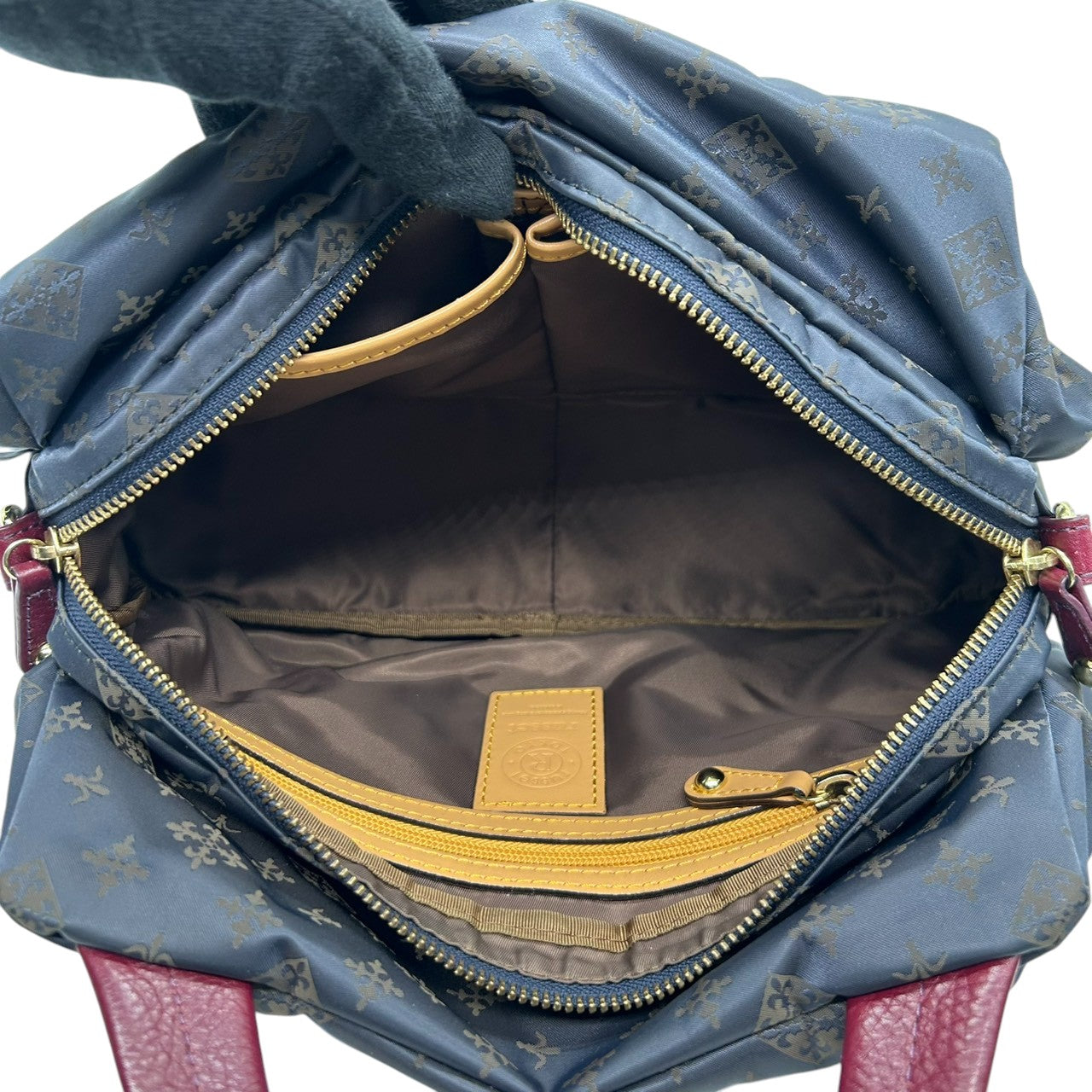 【極美品】ラシット russet 2WAY ショルダーバッグ ハンドバッグ 斜め掛け可 ナイロン レザー 軽量 モノグラム 総柄 ネイビー 紺 レッド 赤 バイカラー タック ギャザー レディース お出かけ 旅行 カジュアル 鞄 かばん s92