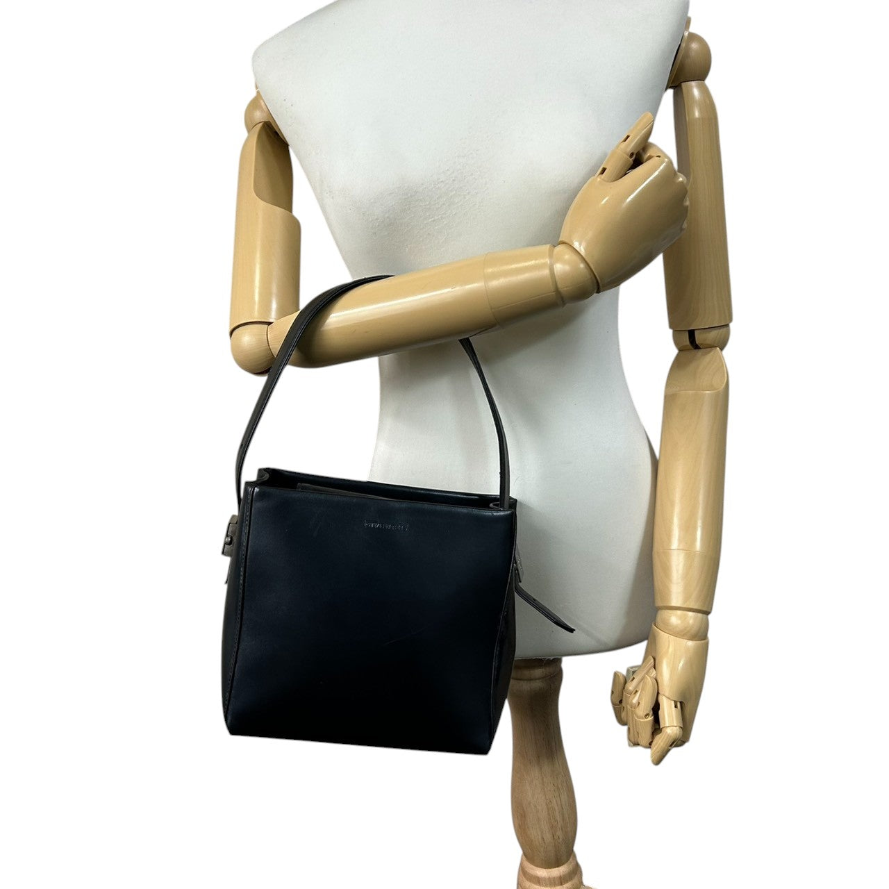 ジバンシー GIVENCHY ハンドバッグ ワンショルダー 肩掛け レザー 本革 ブラック 黒 4Gロゴ ロゴ金具 シルバー金具 スクエア ボックス ヴィンテージ オールド フォーマル カジュアル レディース 鞄 かばん s92