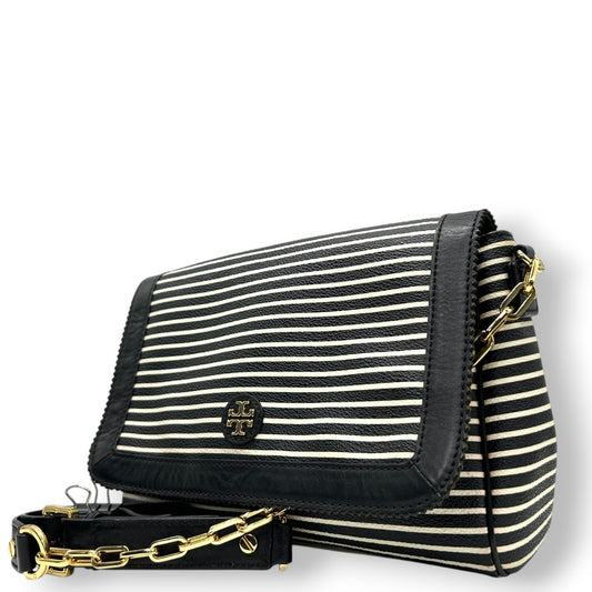 【美品】トリーバーチ Tory Burch ショルダーバッグ クロスボディ 斜め掛け可 チェーン PVC レザー ボーダー ストライプ 黒 白 ブラック ホワイト ゴールド金具 ロゴ ダブルT フラップ レディース お出かけ 旅行 カジュアル かばん s92