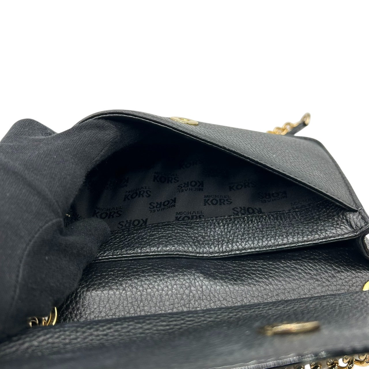 【美品】マイケルコース MICHAEL KORS ショルダーバッグ チェーン クロスボディ 斜め掛け パテントレザー エナメル 異素材 ブラック 黒 ゴールド金具 ロゴ フラップ パーティー お出かけ レディース 鞄 かばん s93