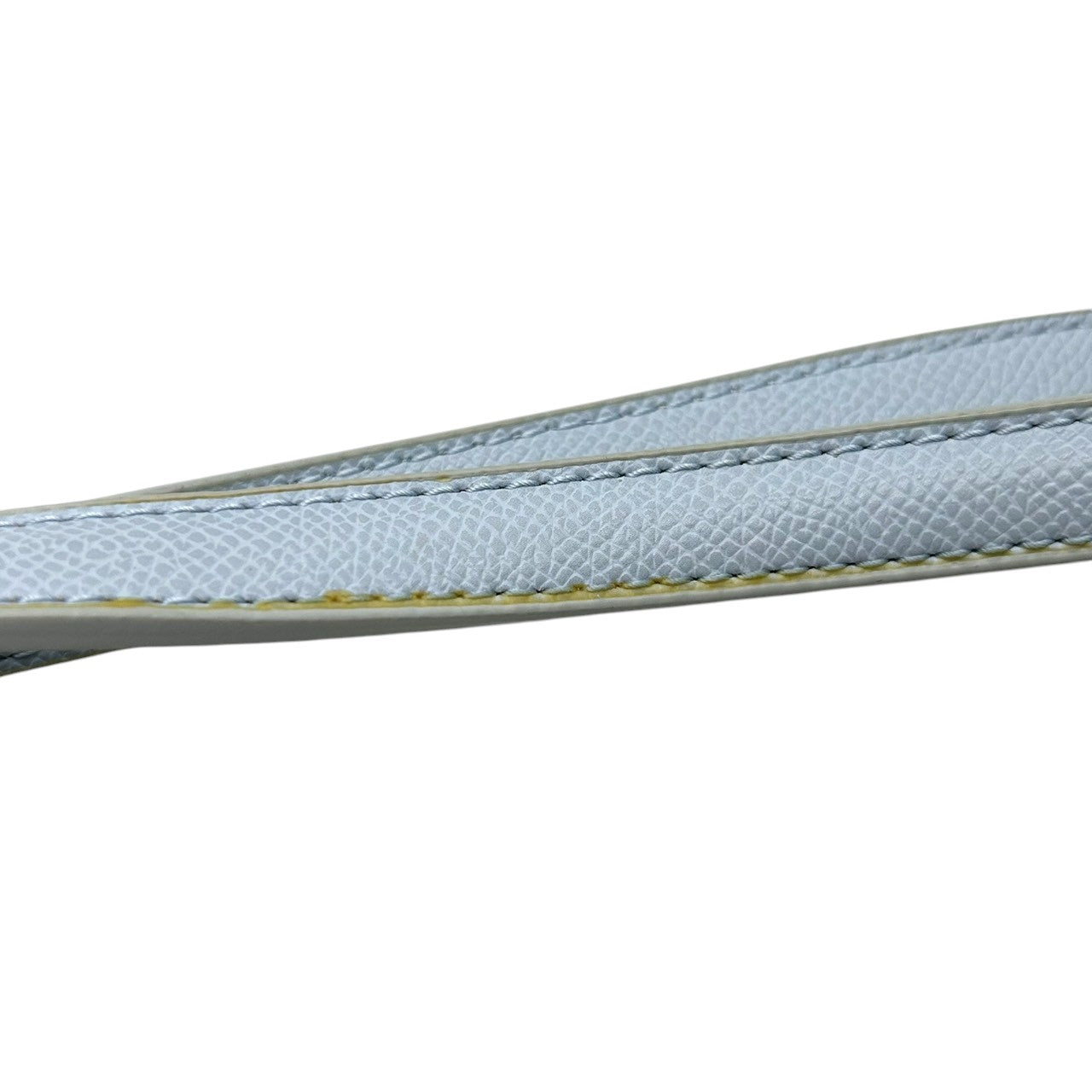 【美品】トミーヒルフィガー TOMMY HILFIGER ショルダーバッグ ポシェット 斜め掛け可 サフィアーノ レザー 本革 ライトブルー 水色 ゴールド金具 レディース シンプル カジュアル お出かけ デート s93