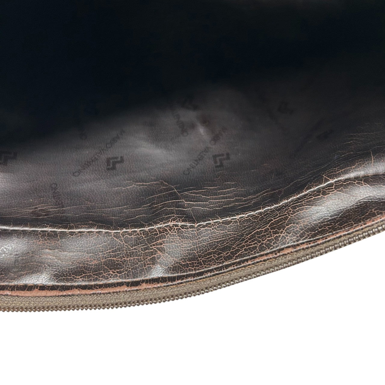 マリオヴァレンティノ MARIO VALENTINO マリオバレンチノ セカンドバッグ ポーチ Vロゴ 総柄 モノグラム PVC レザー 本革 ブラウン 茶色 メンズ 紳士 レディース 婦人 ユニセックス 男女兼用 ヴィンテージ オールド イタリア製 s93