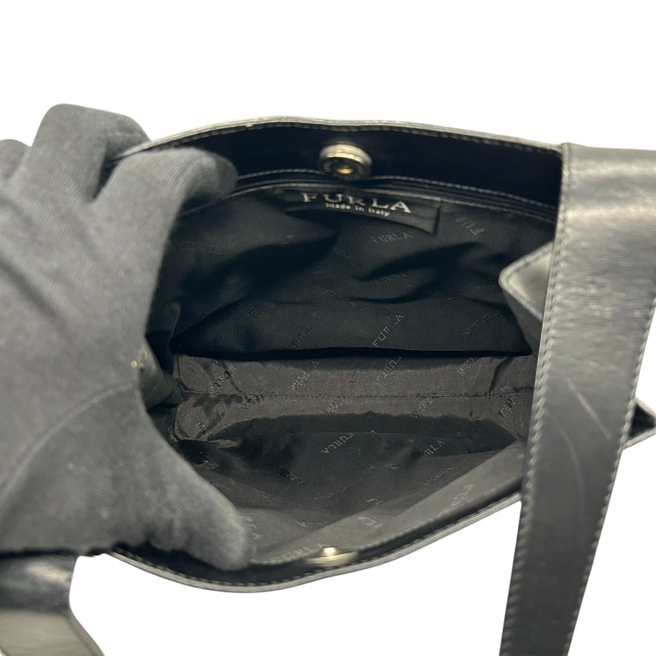 フルラ FURLA ショルダーバッグ トートバッグ ハンドバッグ 肩掛け A4収納可 大容量 軽量 レザー 本革 ブラック 黒 レディース 婦人 通勤 通学 ビジネス オフィス フォーマル 冠婚葬祭 リクルート シンプル ミニマル ヴィンテージ s57