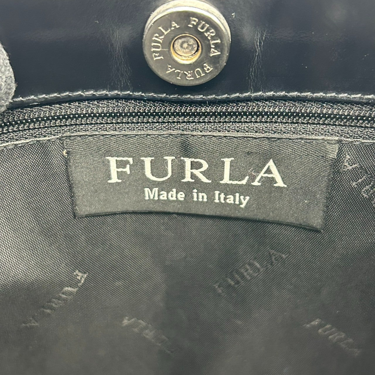 フルラ FURLA ショルダーバッグ トートバッグ ハンドバッグ 肩掛け A4収納可 大容量 軽量 レザー 本革 ブラック 黒 レディース 婦人 通勤 通学 ビジネス オフィス フォーマル 冠婚葬祭 リクルート シンプル ミニマル ヴィンテージ s57