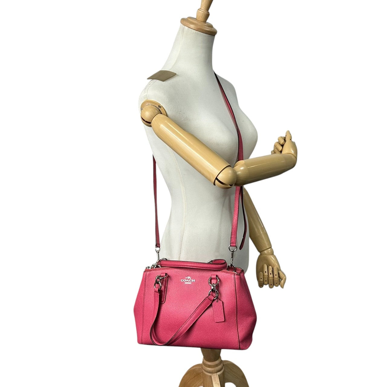 美品 コーチ COACH ミニ クリスティー キャリーオール F57523 2WAY ショルダーバッグ ハンドバッグ クロスグレインレザー 本革 ピンク フューシャ 斜め掛け クロスボディ シルバー金具 ロゴ チャーム付 レディース s2