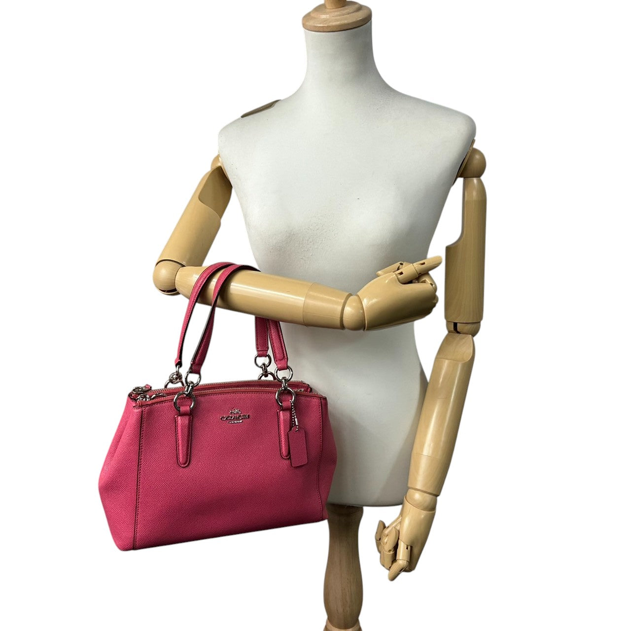 美品 コーチ COACH ミニ クリスティー キャリーオール F57523 2WAY ショルダーバッグ ハンドバッグ クロスグレインレザー 本革 ピンク フューシャ 斜め掛け クロスボディ シルバー金具 ロゴ チャーム付 レディース s2