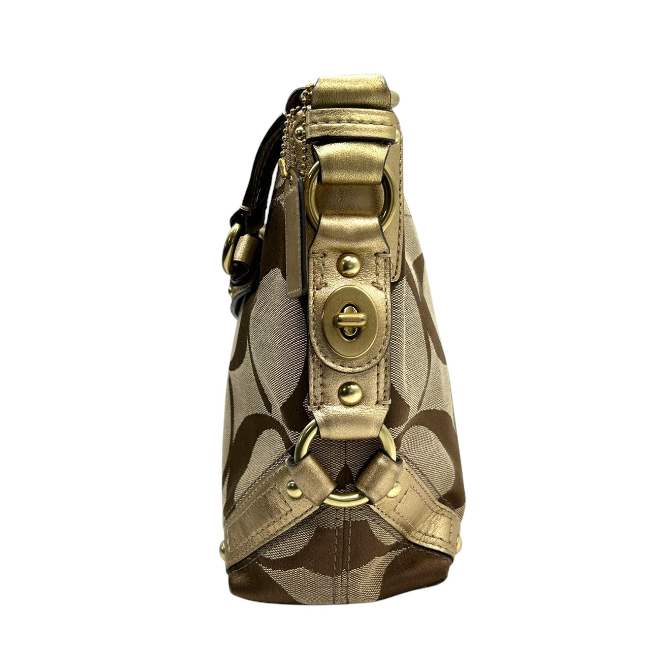 【美品】コーチ COACH ゾーイ ショルダーバッグ ハンドバッグ ホーボーバッグ 肩掛け シグネチャー オプアート キャンバス メタリックレザー ゴールド ベージュ レディース チャーム付 軽量 大容量 エレガント フェミニン デート お出かけ 総柄 E6