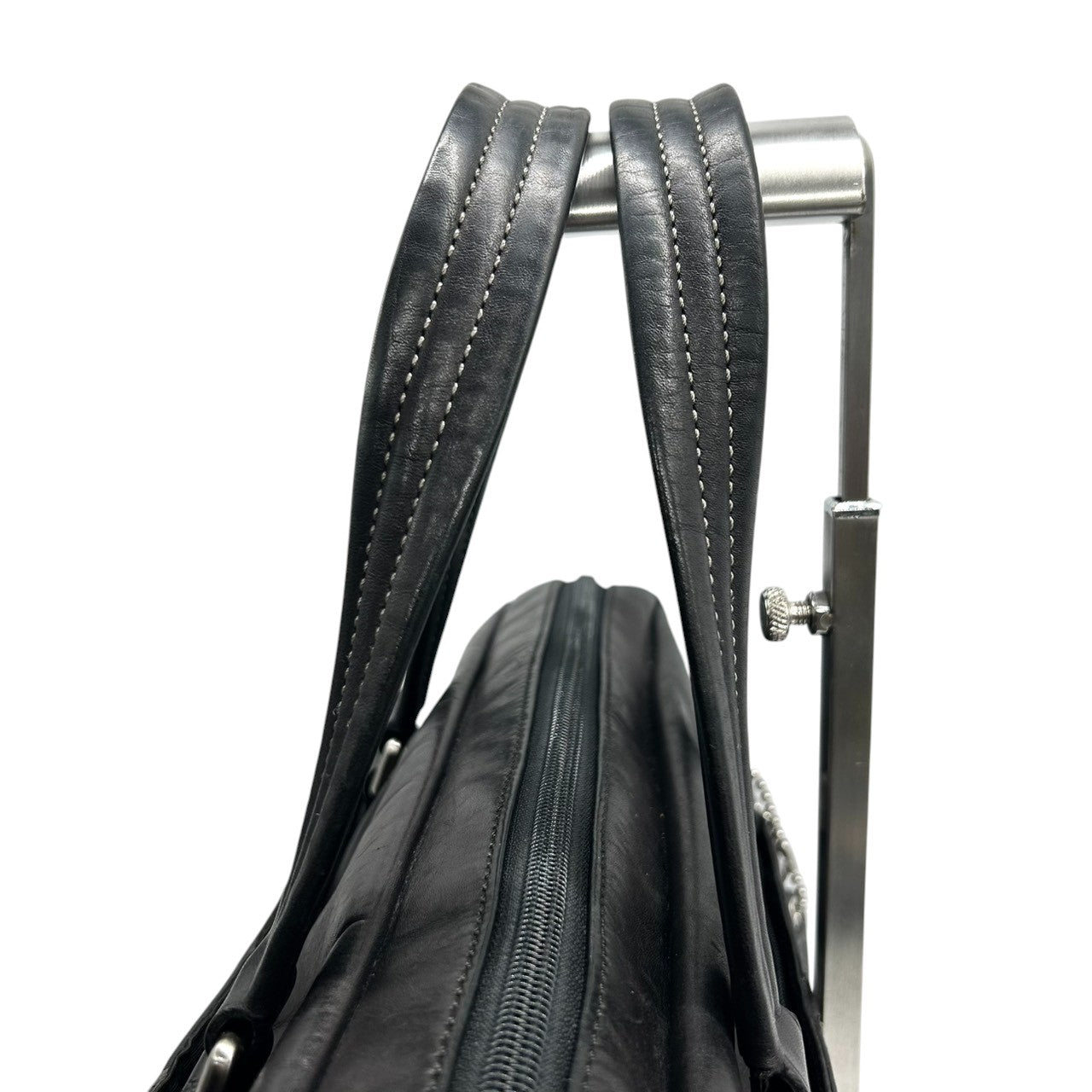 【極 美品】コーチ COACH ビジネスバッグ ブリーフケース 2WAY ショルダーバッグ レザー 本革 ブラック 黒 A4収納可 PC収納 大容量 書類鞄 メンズ 紳士 リクルート オフィス フォーマル シンプル チャーム付き 肩掛け 斜め掛け x2