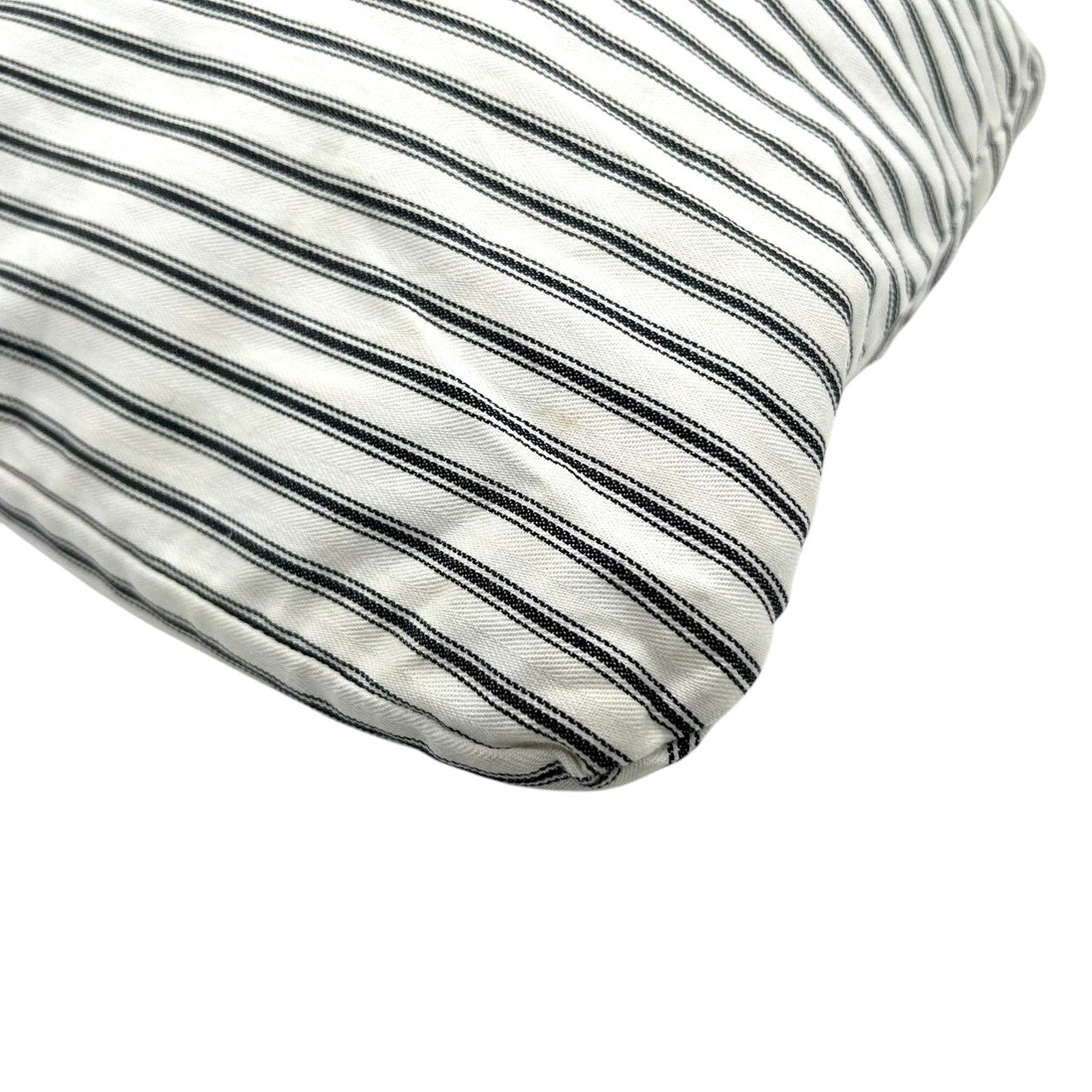 【美品】アニヤハインドマーチ ANYA HINDMARCH トートバッグ エコバッグ ショッピングバッグ 肩掛け A4収納可 キャンバス コットン ストライプ ボーダー アイボリー ブラック リボン ロゴ 刺繍 ロンドン レディース 軽量 薄型 スリム E8