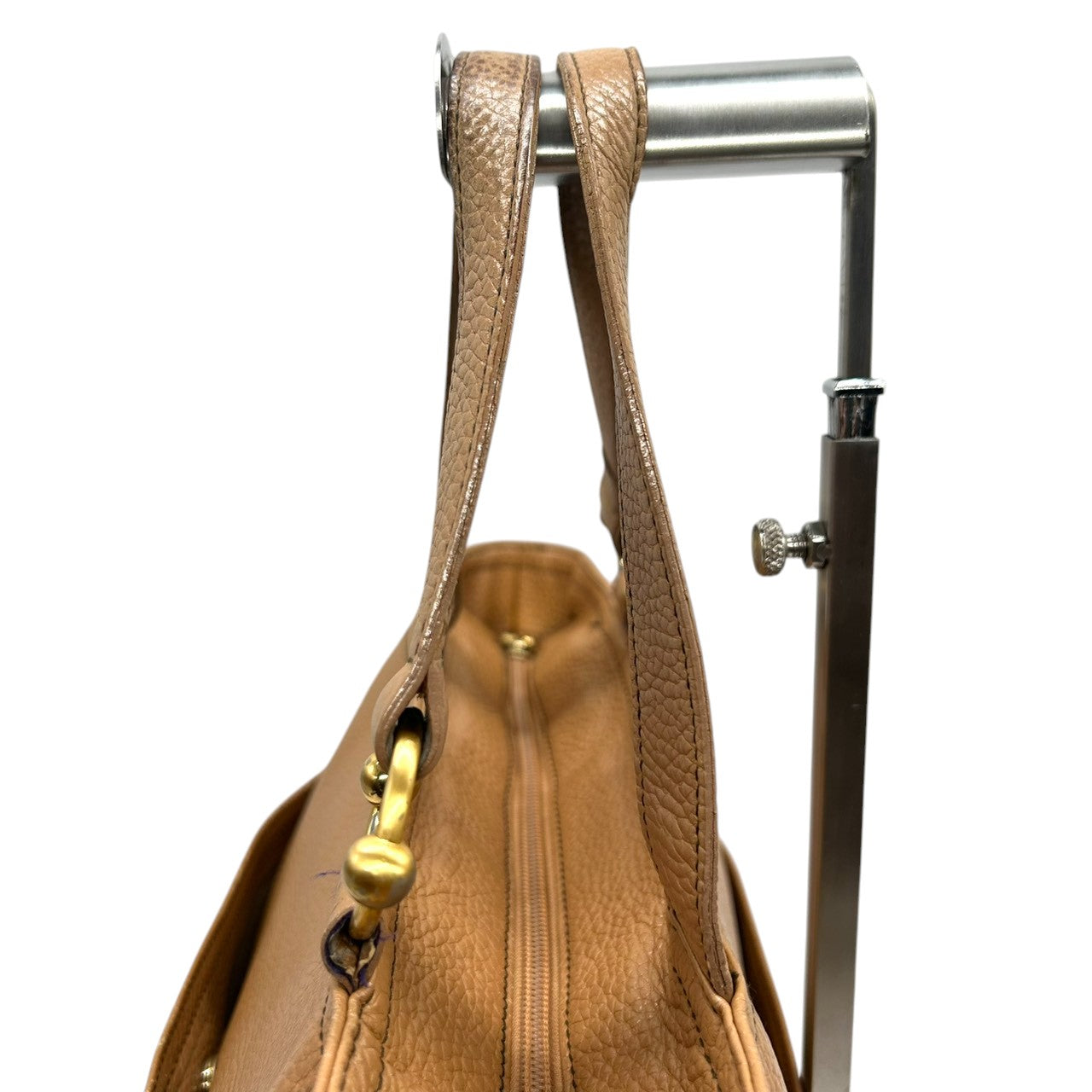 フルラ FURLA トートバッグ ハンドバッグ ショルダーバッグ 2WAY 斜め掛け可 レザー 本革 シボ革 ベージュ キャメル ライトブラウン シンプル ゴールド金具 ロゴ レディース 肩掛け クロスボディ 大容量 通勤 通学 鞄 カバン s99