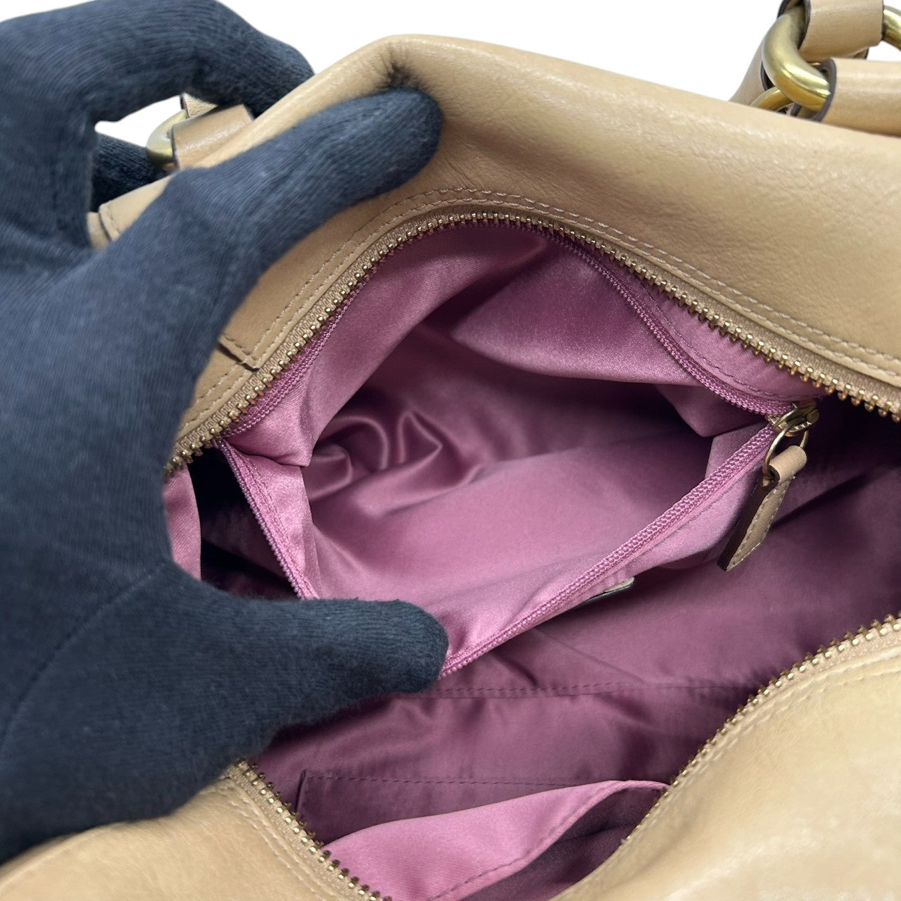 美品 コーチ COACH マディソン サブリナ 12937 ショルダーバッグ ハンドバッグ 2WAY ミニボストン ドクターズバッグ レザー 本革 ベージュ キャメル 馬車金具 ロゴチャーム レディース 肩掛け ワンショルダー 上品 高級 鞄 カバン s85