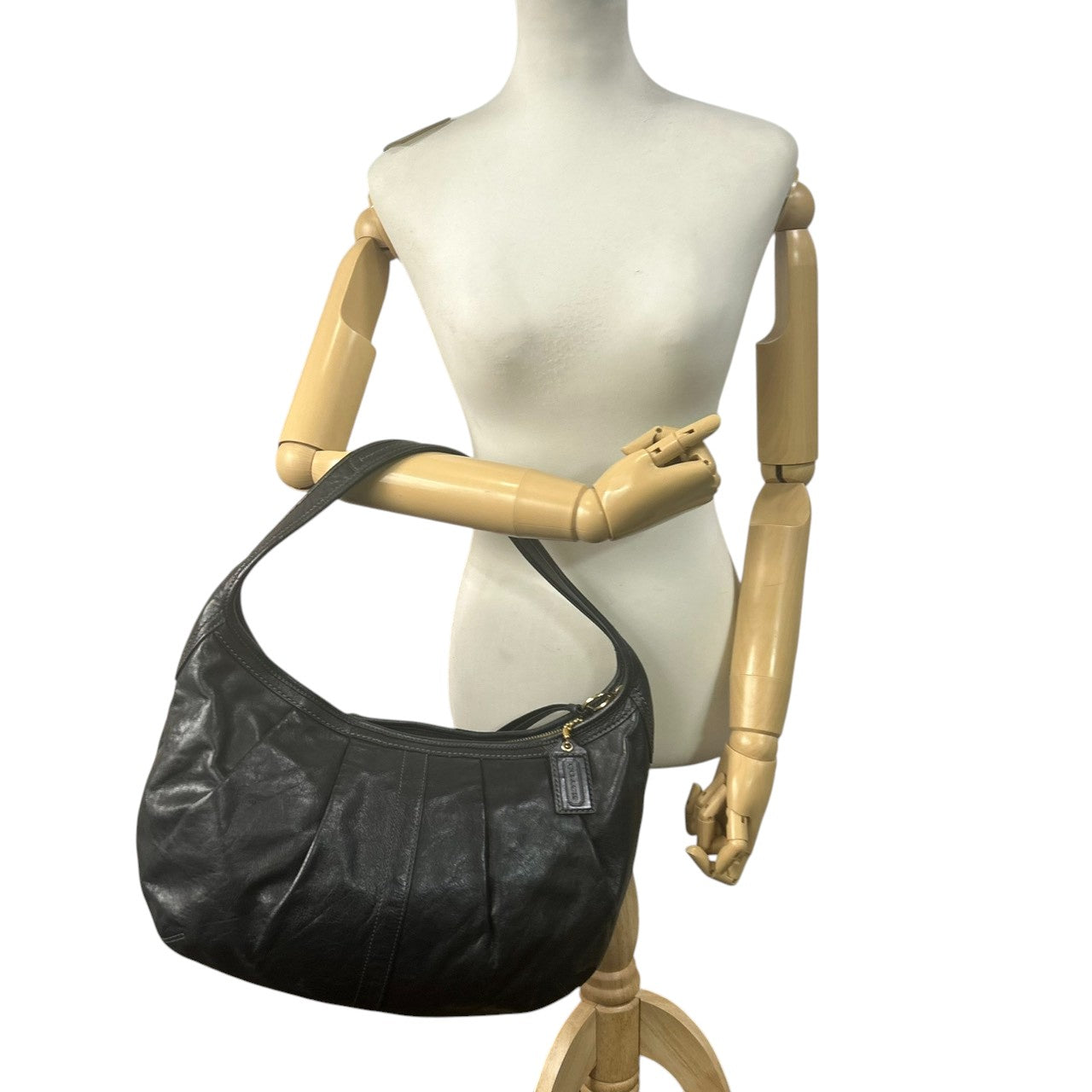 美品 コーチ COACH パーカー Parker 12236 ショルダーバッグ ハンドバッグ ホーボー ワンショルダー レザー 本革 ブラック 黒 プリーツ 肩掛け A4収納可 大容量 軽量 通勤 通学 鞄 カバン s90