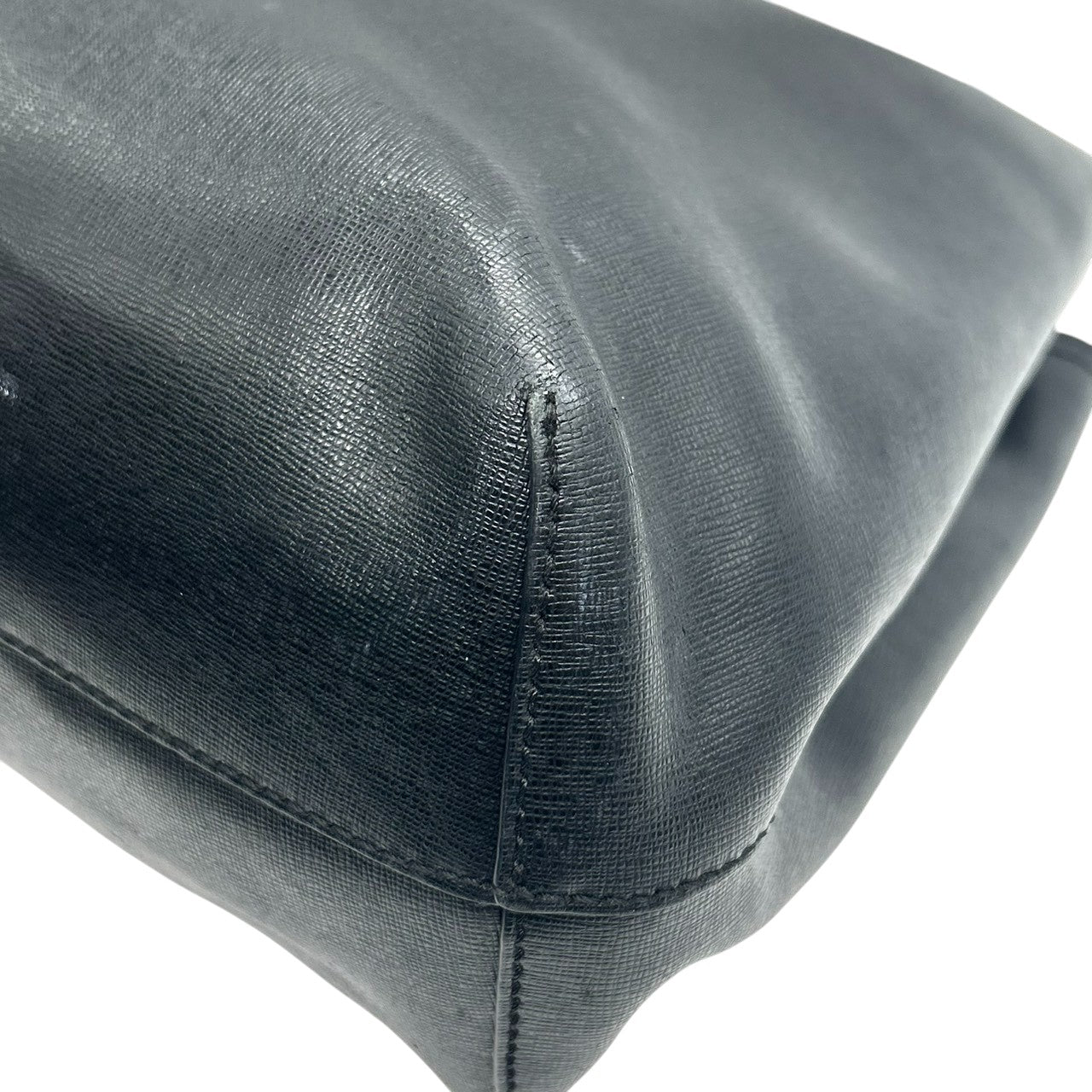 美品 エンポリオアルマーニ EMPORIO ARMANI トートバッグ ショルダーバッグ 2WAY 斜め掛け可 PVC サフィアーノ調 ブラック 黒 ロゴ A4収納可 自立可 ビジネス 通勤 通学 レディース 鞄 カバン 社外ストラップ s90