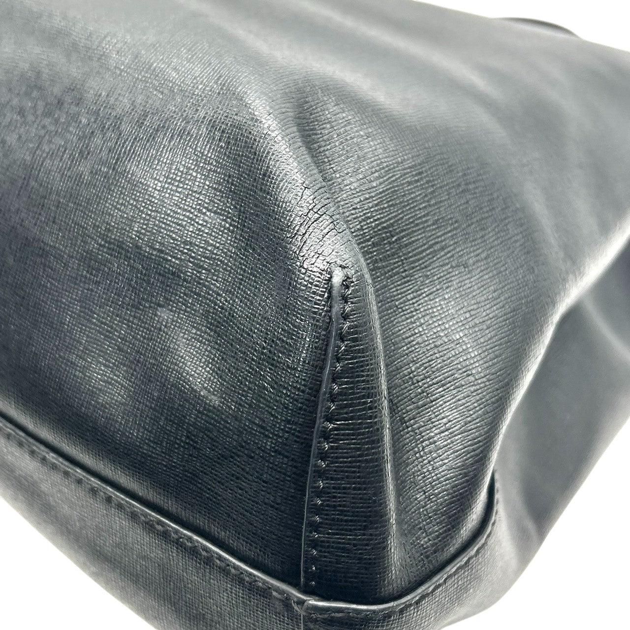 美品 エンポリオアルマーニ EMPORIO ARMANI トートバッグ ショルダーバッグ 2WAY 斜め掛け可 PVC サフィアーノ調 ブラック 黒 ロゴ A4収納可 自立可 ビジネス 通勤 通学 レディース 鞄 カバン 社外ストラップ s90