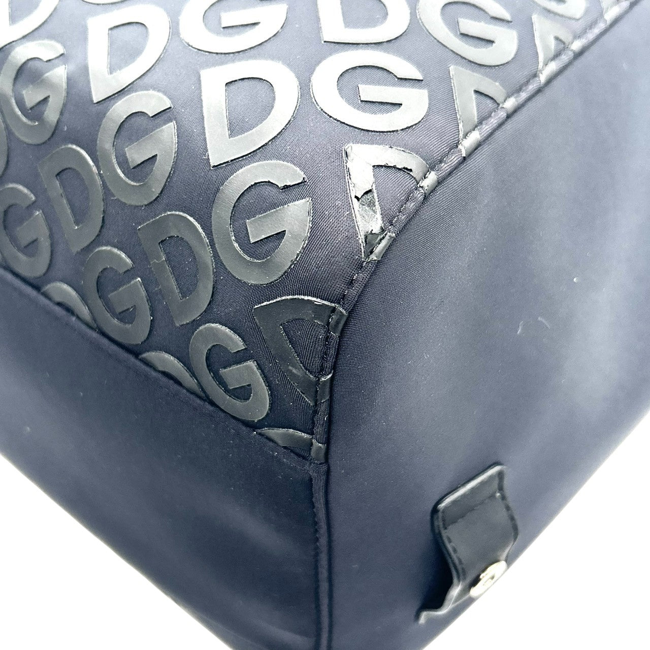 美品 ドルチェアンドガッバーナ Dolce & Gabbana トートバッグ ボストンバッグ 2WAY 斜め掛け可 ナイロン ブラック 黒 DGロゴ ラバーロゴ 大容量 旅行 トラベル ジム メンズ ユニセックス 肩掛け 鞄 カバン X3