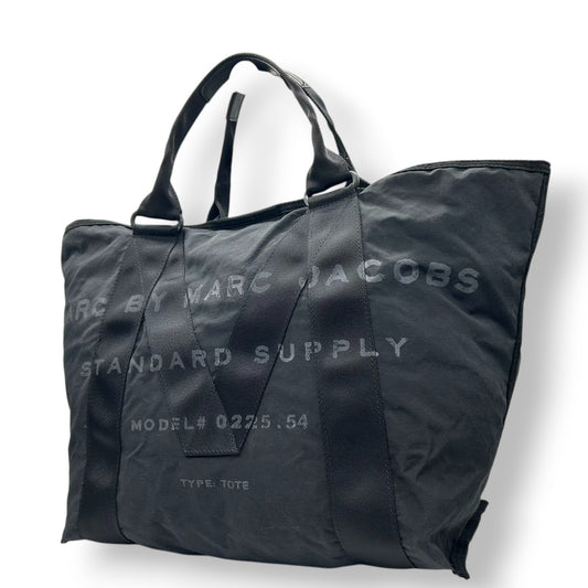 美品 マークバイマークジェイコブス STANDARD SUPPLY トートバッグ ハンドバッグ キャンバス ブラック 黒 ビッグロゴ 軽量 大容量 A4収納可 マザーズバッグ 旅行 ジム ユニセックス 肩掛け レディース メンズ 鞄 カバン X