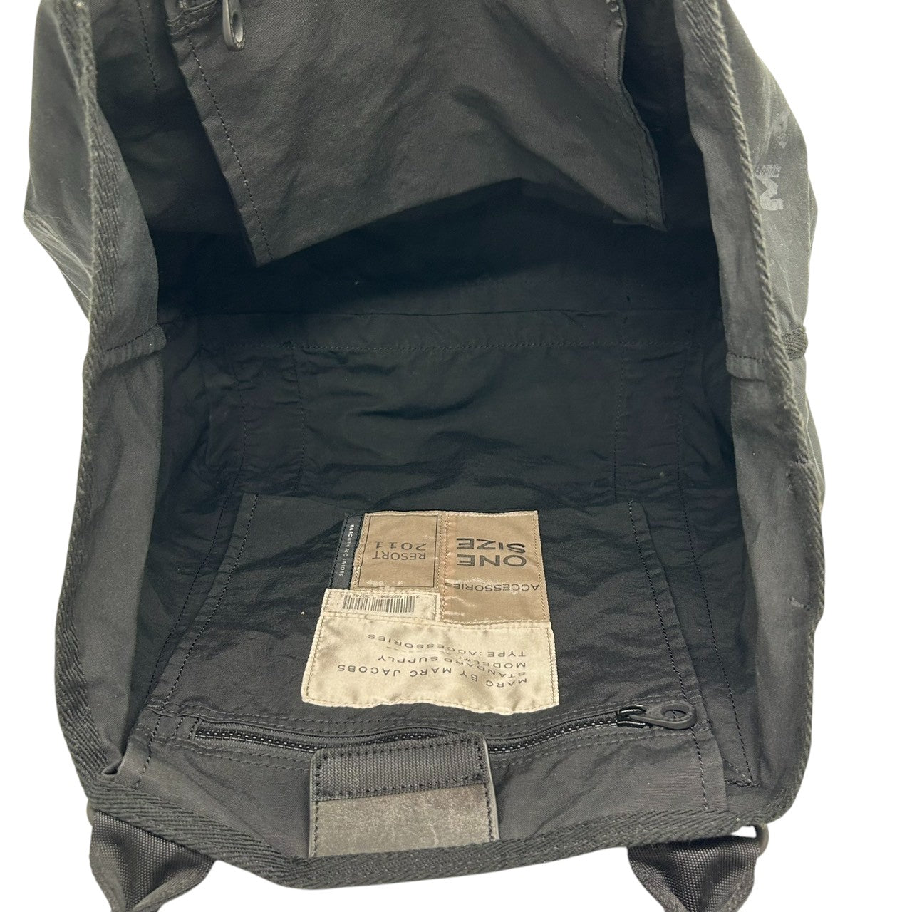 美品 マークバイマークジェイコブス STANDARD SUPPLY トートバッグ ハンドバッグ キャンバス ブラック 黒 ビッグロゴ 軽量 大容量 A4収納可 マザーズバッグ 旅行 ジム ユニセックス 肩掛け レディース メンズ 鞄 カバン X