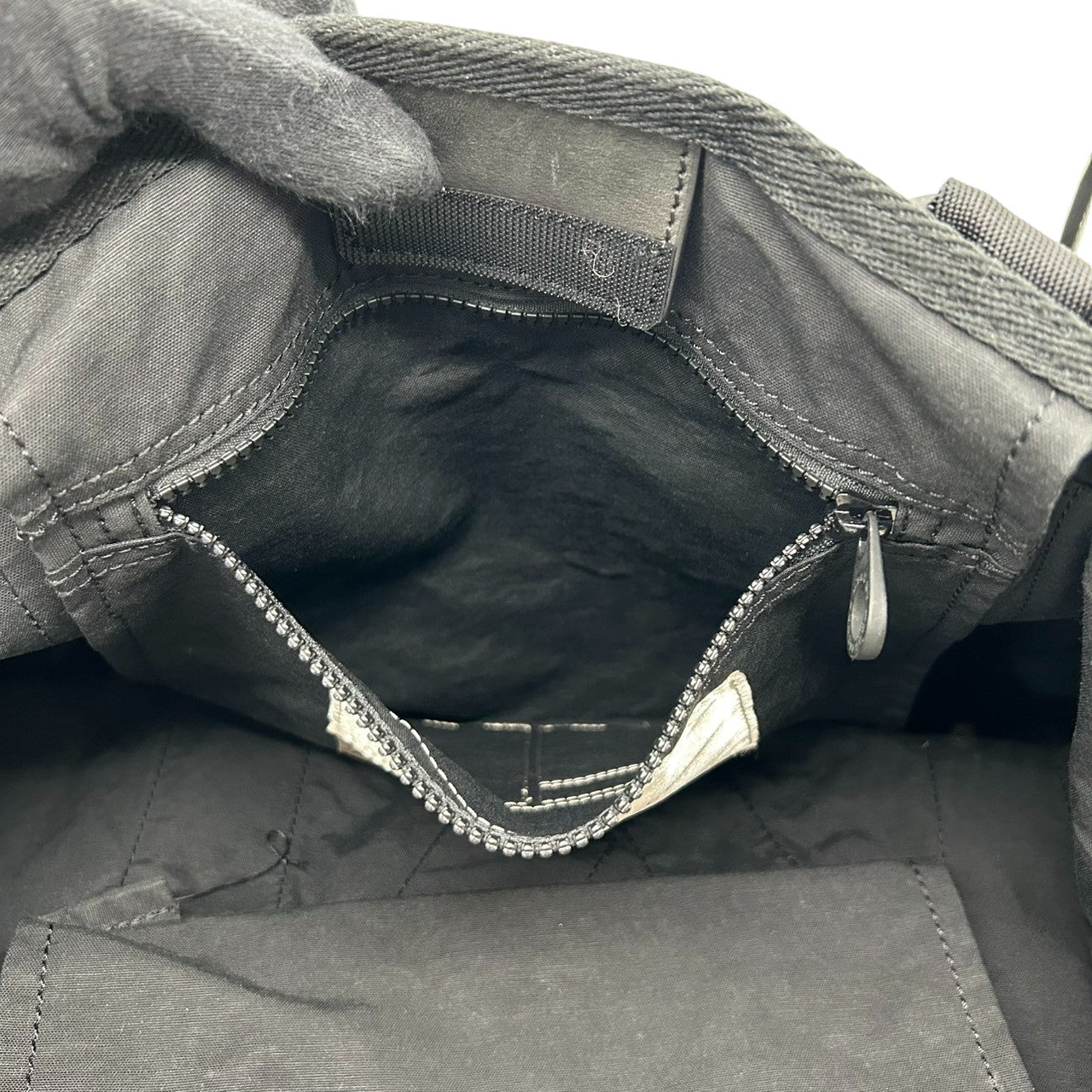 美品 マークバイマークジェイコブス STANDARD SUPPLY トートバッグ ハンドバッグ キャンバス ブラック 黒 ビッグロゴ 軽量 大容量 A4収納可 マザーズバッグ 旅行 ジム ユニセックス 肩掛け レディース メンズ 鞄 カバン X