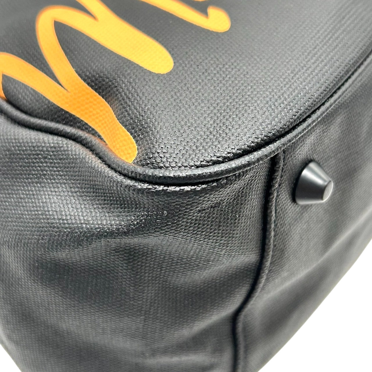 美品 マークバイマークジェイコブス MARC BY MARC JACOBS ハンドバッグ ミニボストンバッグ ナイロン ブラック 黒 イエロー 黄色 ビッグロゴ 筆記体 レディース 軽量 スポーティ カジュアル ジム ランチバッグ 鞄 カバン s57