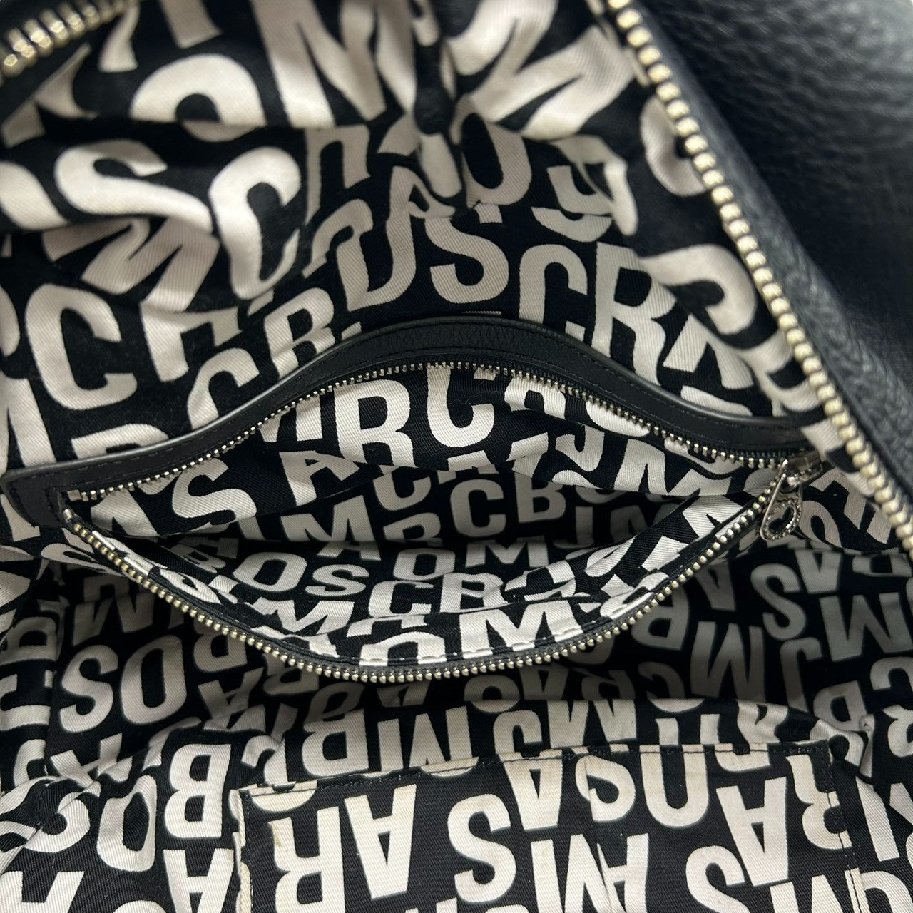 美品 マークバイマークジェイコブス Dr.Q Groovee グルービー ハンドバッグ ボストンバッグ レザー 本革 ブラック 黒 シルバー金具 肩掛け ワンショルダー 大容量 通勤 通学 鞄 カバン s57 Y2K 00s vintage