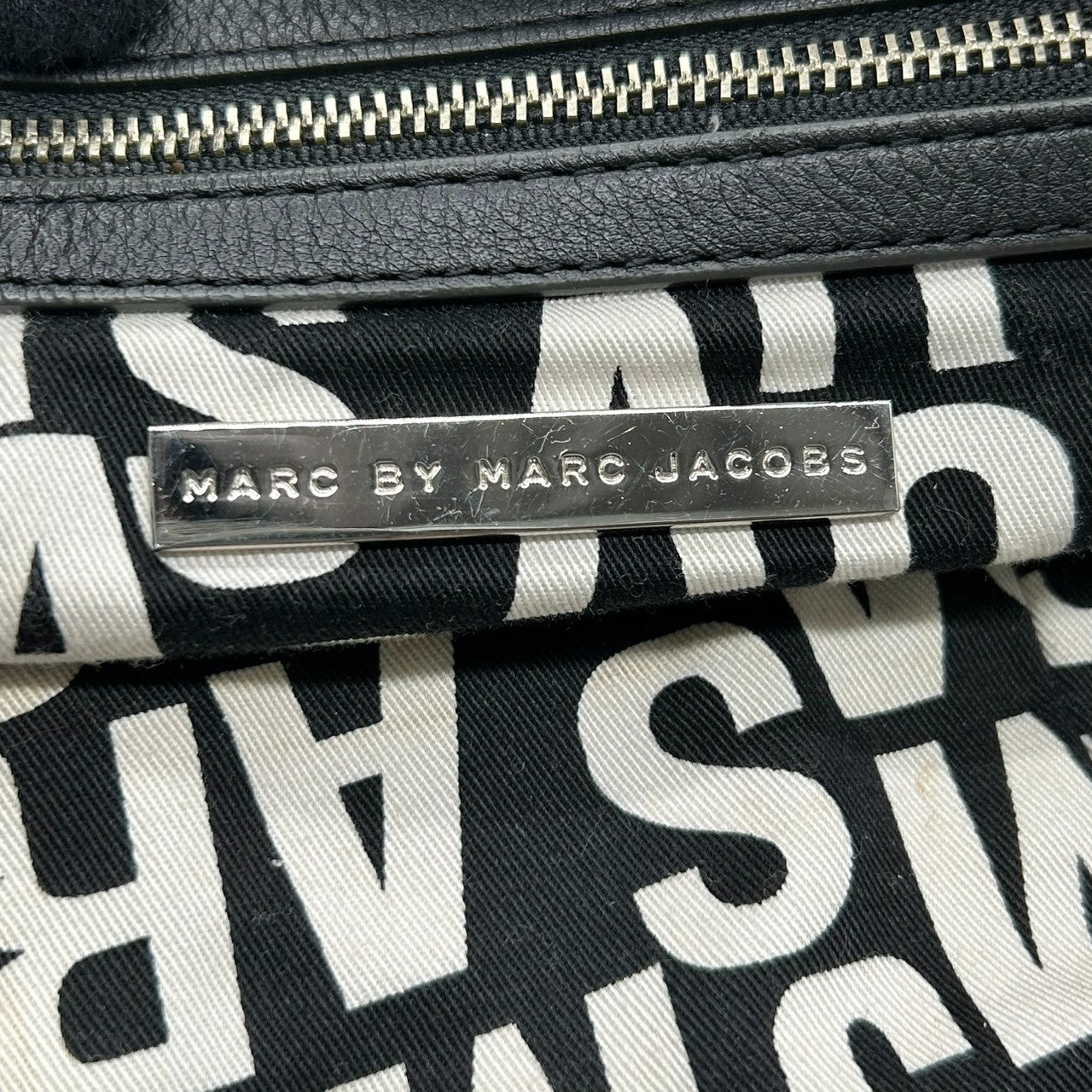 美品 マークバイマークジェイコブス Dr.Q Groovee グルービー ハンドバッグ ボストンバッグ レザー 本革 ブラック 黒 シルバー金具 肩掛け ワンショルダー 大容量 通勤 通学 鞄 カバン s57 Y2K 00s vintage