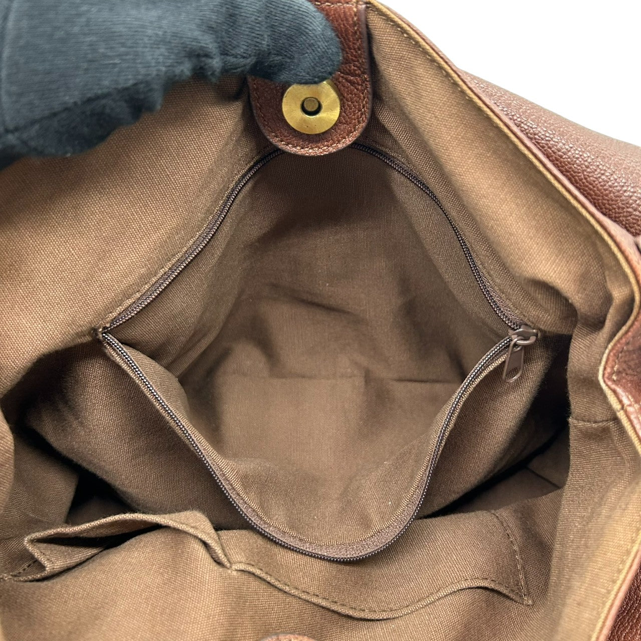 バイオレットハンガー Violet Hanger ハンドバッグ トートバッグ レザー 本革 ブラウン 茶 ゴールド金具 プレートチャーム付 スタッズ Dリング レディース マチ広 収納力 廃盤 希少 レア レトロ ビンテージ調 鞄 カバン s46