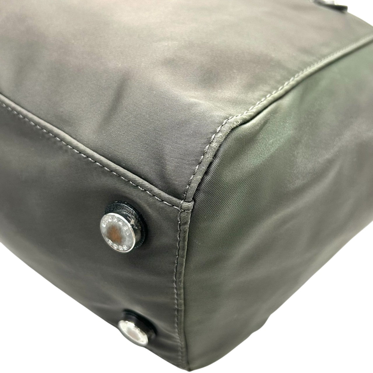 マイケルコース MICHAEL KORS トートバッグ ハンドバッグ ナイロン レザー カーキ オリーブ 深緑 黒 肩掛け ワンショルダー A4収納可 大容量 軽量 ロゴ パドロック 南京錠 チャーム レディース 通勤 通学 ビジネス 鞄 カバン s38