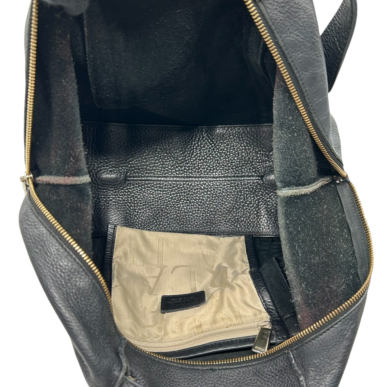 フルラ FURLA レザー ハンドバッグ トートバッグ ショルダーバッグ 本革 シボ革 シュリンクレザー ブラック 黒 シルバー金具 ロゴ シンプル ベーシック レディース 肩掛け マチ広 収納力 鞄 カバン 通勤 通学 s38