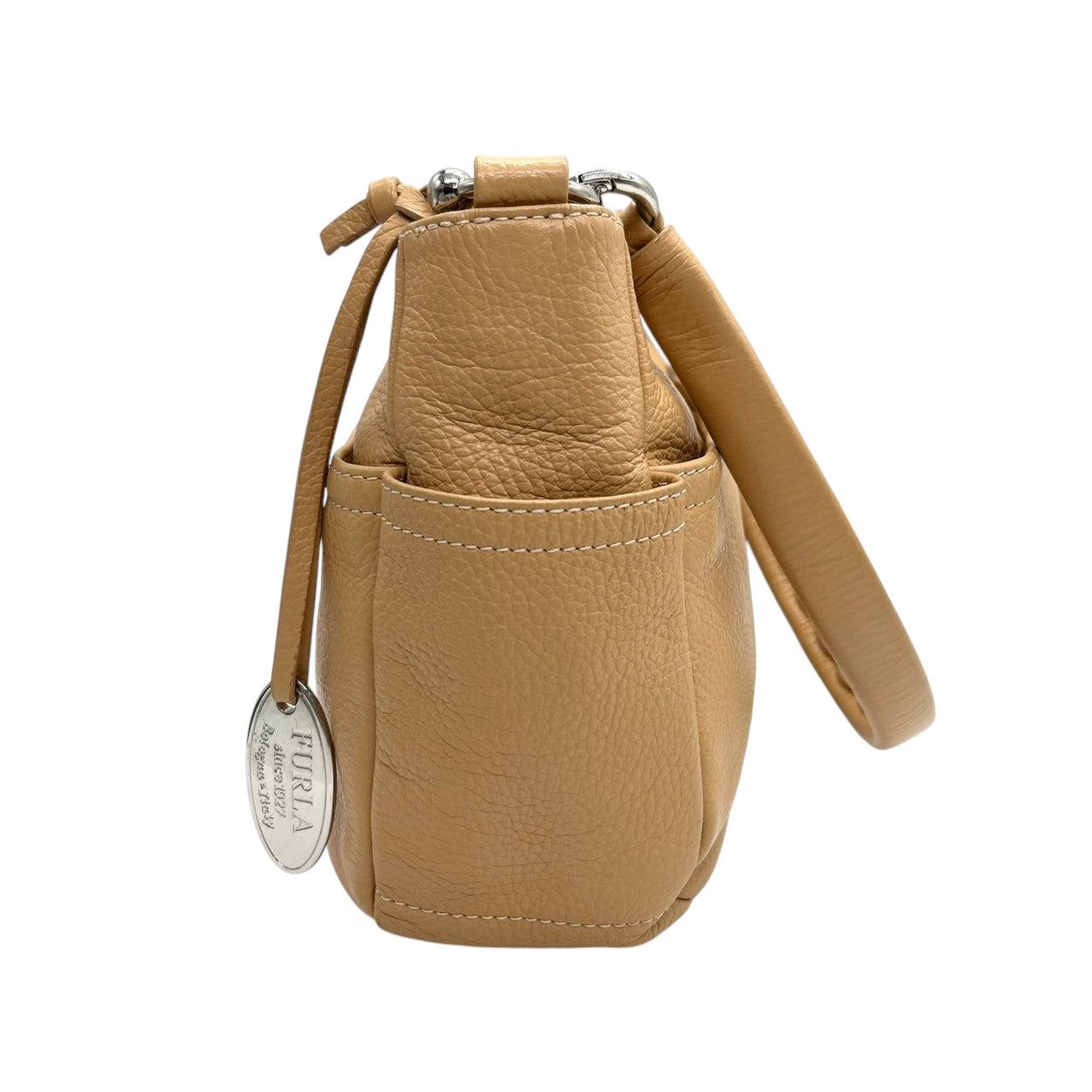 フルラ FURLA ANAコラボ 2WAY ショルダーバッグ ハンドバッグ 斜め掛け可 レザー 本革 シボ革 ベージュ キャメル シルバー金具 チャーム付 レディース 肩掛け ワンショルダー ポケット多数 希少 限定 鞄 カバン 通勤 通学 s52