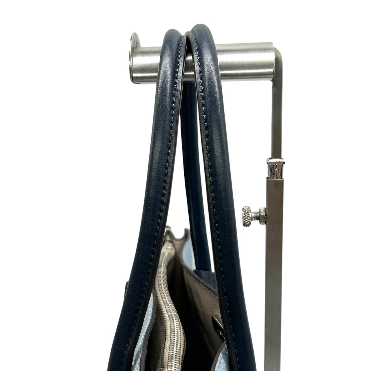 マイケルコース MICHAEL KORS マーサー Mercer トートバッグ ハンドバッグ レザー 本革 ペブルドレザー ライトブルー 水色 ホワイト 白 パドロック チャーム付 自立可 レディース 鞄 カバン 通勤 通学 s52