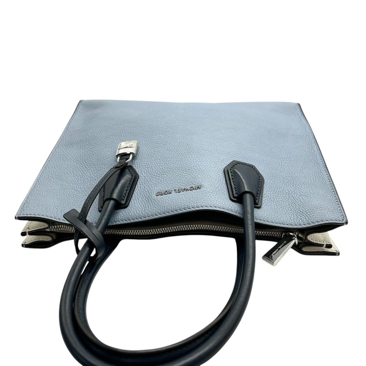 マイケルコース MICHAEL KORS マーサー Mercer トートバッグ ハンドバッグ レザー 本革 ペブルドレザー ライトブルー 水色 ホワイト 白 パドロック チャーム付 自立可 レディース 鞄 カバン 通勤 通学 s52