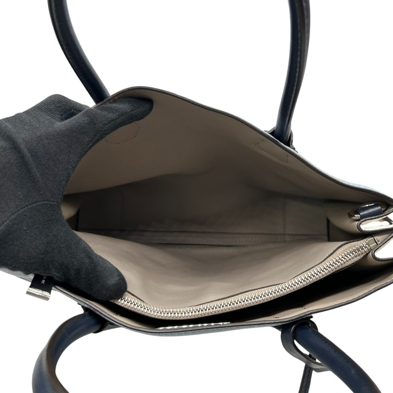 マイケルコース MICHAEL KORS マーサー Mercer トートバッグ ハンドバッグ レザー 本革 ペブルドレザー ライトブルー 水色 ホワイト 白 パドロック チャーム付 自立可 レディース 鞄 カバン 通勤 通学 s52