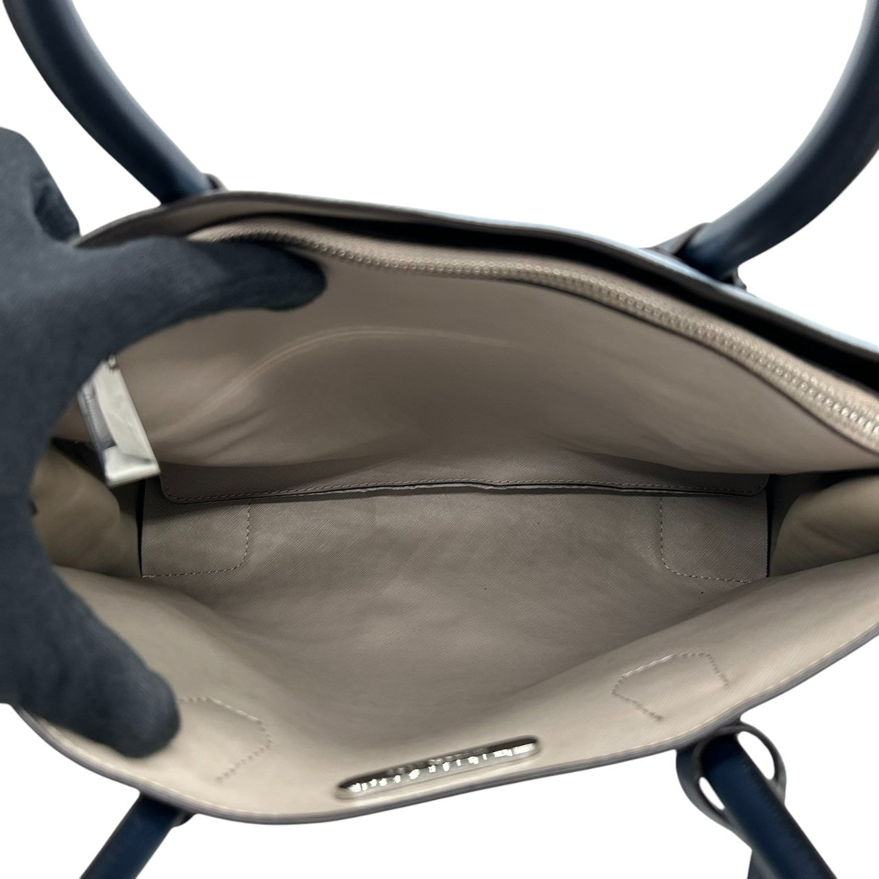 マイケルコース MICHAEL KORS マーサー Mercer トートバッグ ハンドバッグ レザー 本革 ペブルドレザー ライトブルー 水色 ホワイト 白 パドロック チャーム付 自立可 レディース 鞄 カバン 通勤 通学 s52