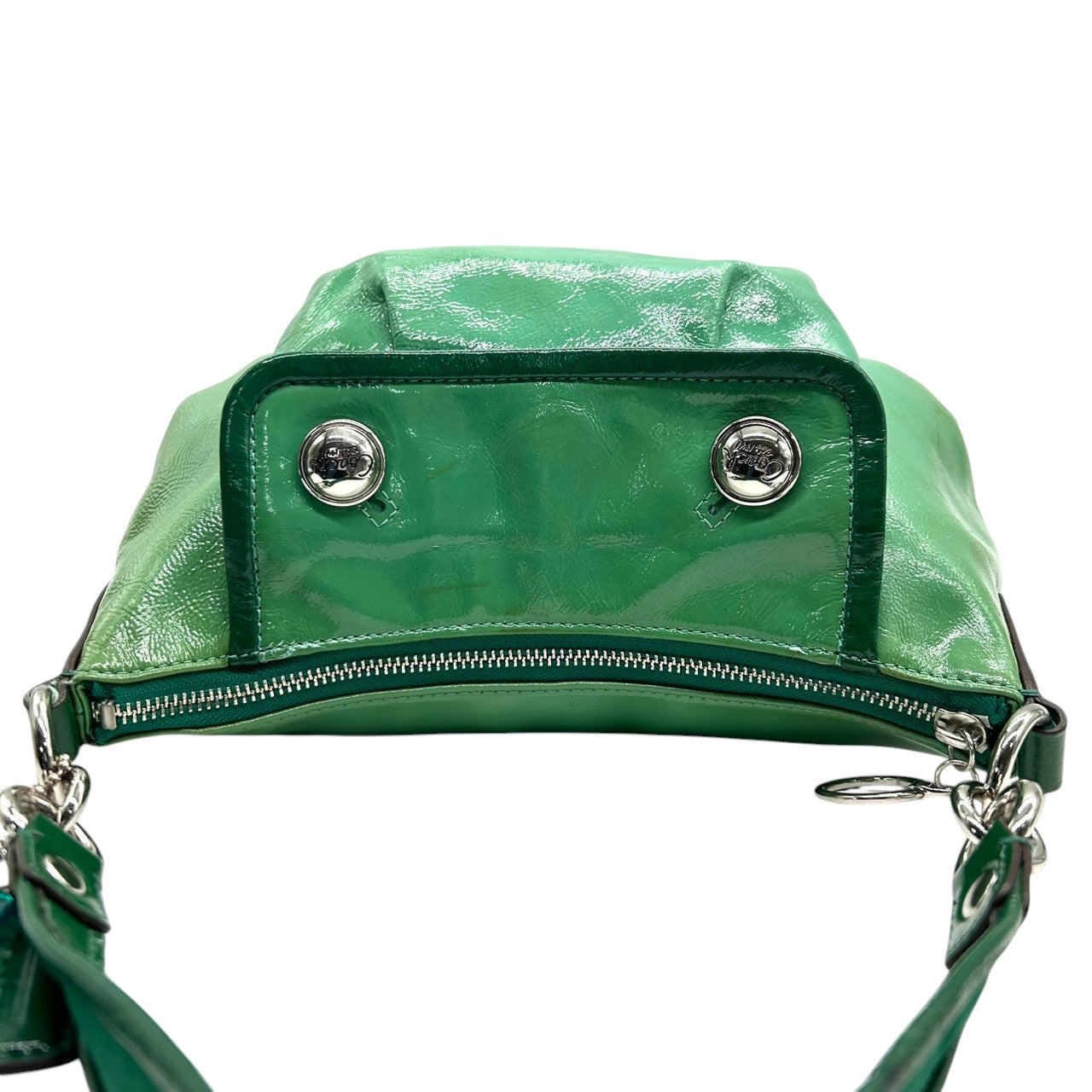 コーチ COACH ポピー パテントレザー 2WAY ショルダーバッグ ワンショルダー ハンドバッグ 13852 エナメル グリーン ラメ チャーム付き 斜め掛け可 レディース ポップ 個性的 s12