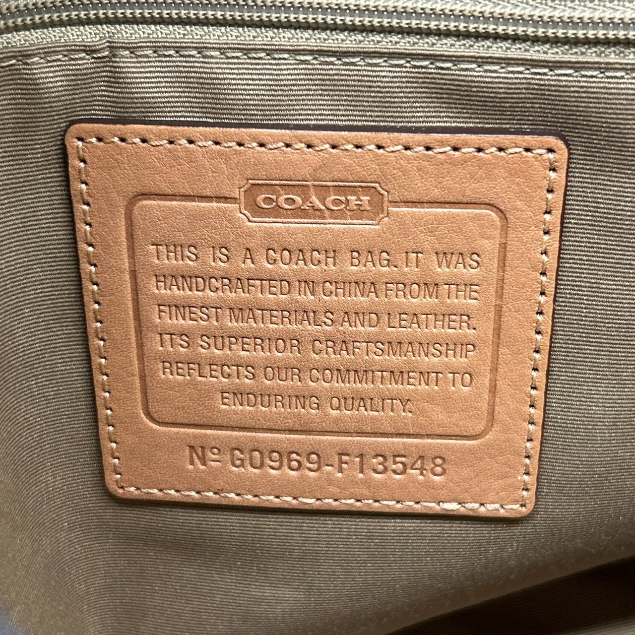 美品 コーチ COACH ヘリテージ ストライプ F14443 トートバッグ ショルダーバッグ 肩掛け キャンバス レザー シグネチャー 水色 ライトブルー 白 ホワイト A4収納可 レディース チャーム付 爽やか 通勤 通学 鞄 カバン s22