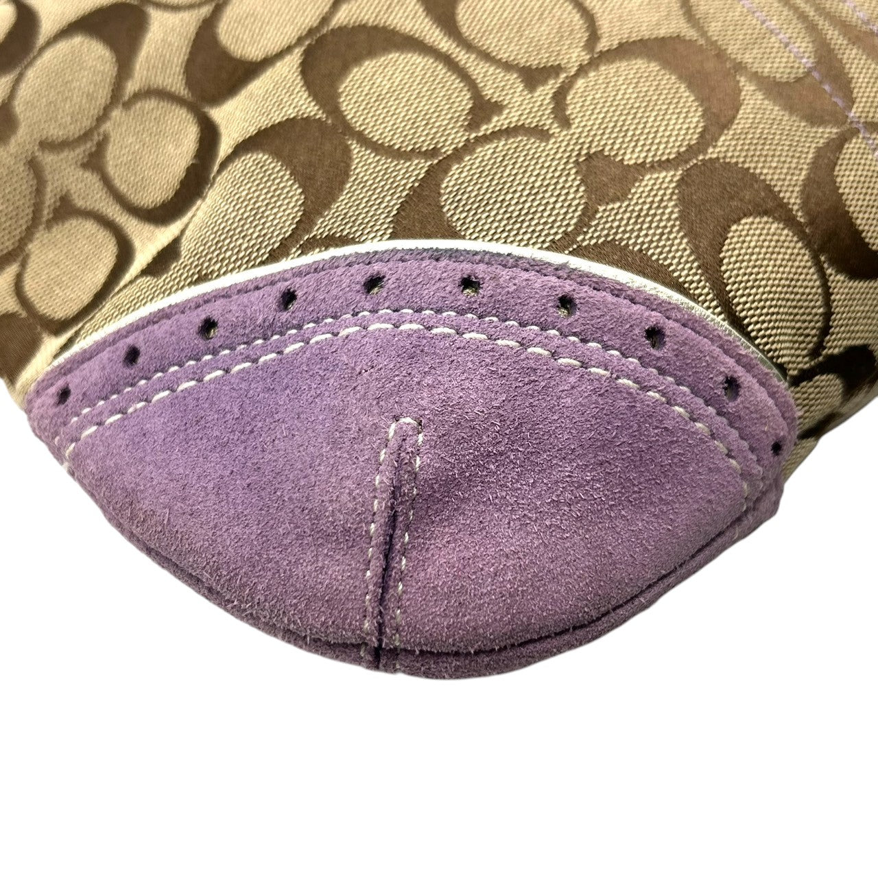 美品 コーチ COACH シグネチャー 1487 ショルダーバッグ ハンドバッグ 2WAY 斜め掛け可 キャンバス スエード レザー 本革 ベージュ パープル 紫 ラベンダー バックル レディース 肩掛け ワンショルダー カジュアル 鞄 カバン s18