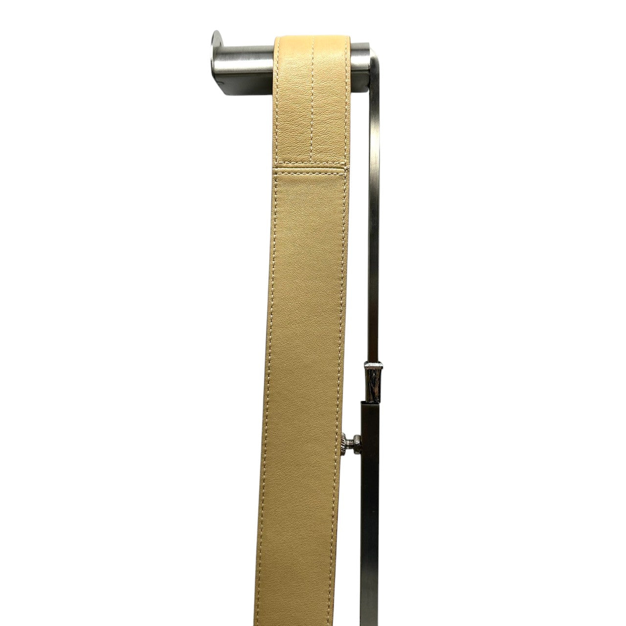 コーチ COACH ソーホー レザー 9481 ショルダーバッグ 斜め掛け可 クロスボディ 本革 ベージュ キャメル ライトブラウン バックル フラップ シルバー金具 チャーム付 レディース 肩掛け 通勤 通学 鞄 カバン s18