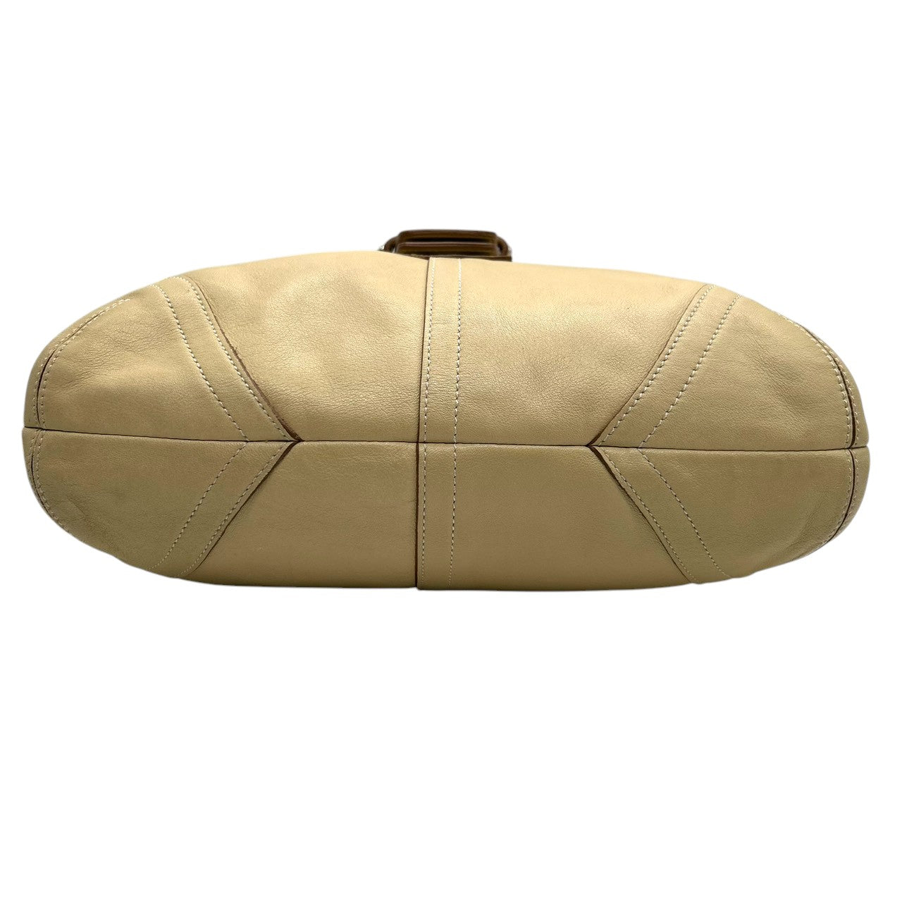 コーチ COACH ソーホー レザー 9481 ショルダーバッグ 斜め掛け可 クロスボディ 本革 ベージュ キャメル ライトブラウン バックル フラップ シルバー金具 チャーム付 レディース 肩掛け 通勤 通学 鞄 カバン s18