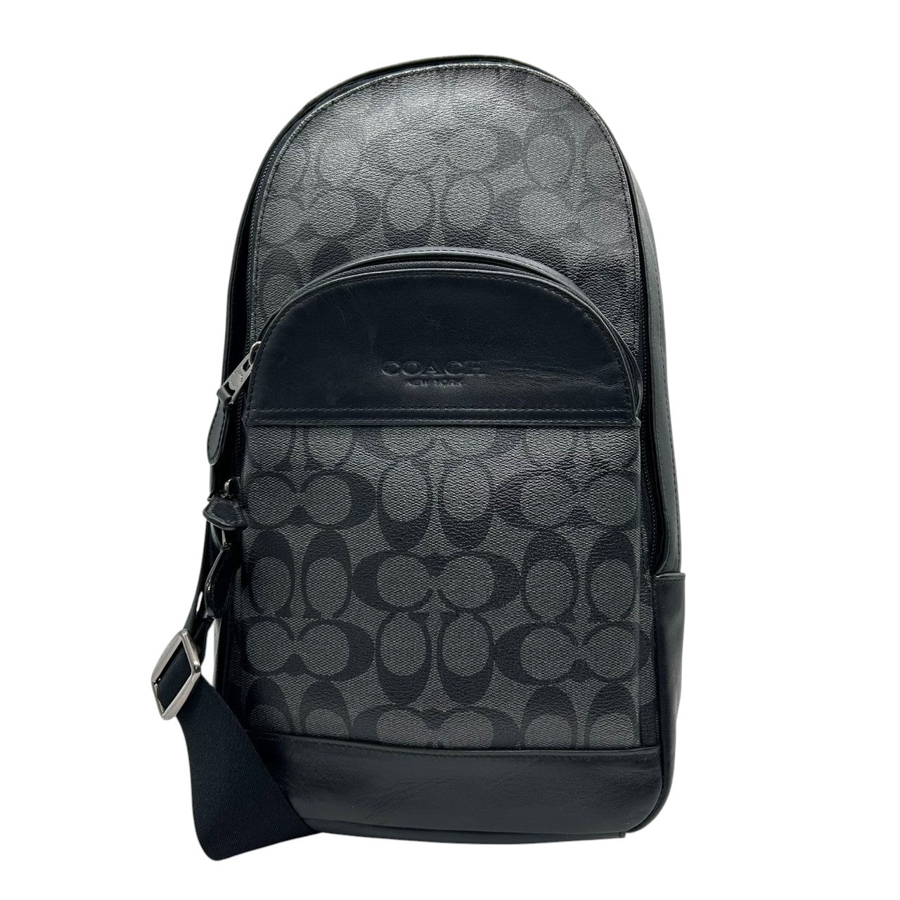 美品 コーチ COACH ボディバッグ スリングバッグ F39942 シグネチャー PVC レザー 本革 チャコール グレー ブラック 黒 斜め掛け クロスボディ メンズ 男性 スタイリッシュ クール 休日 旅行 鞄 カバン s61
