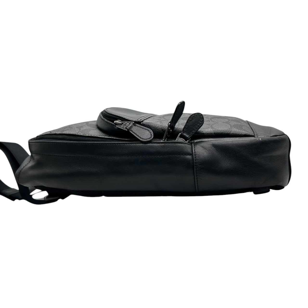 美品 コーチ COACH ボディバッグ スリングバッグ F39942 シグネチャー PVC レザー 本革 チャコール グレー ブラック 黒 斜め掛け クロスボディ メンズ 男性 スタイリッシュ クール 休日 旅行 鞄 カバン s61