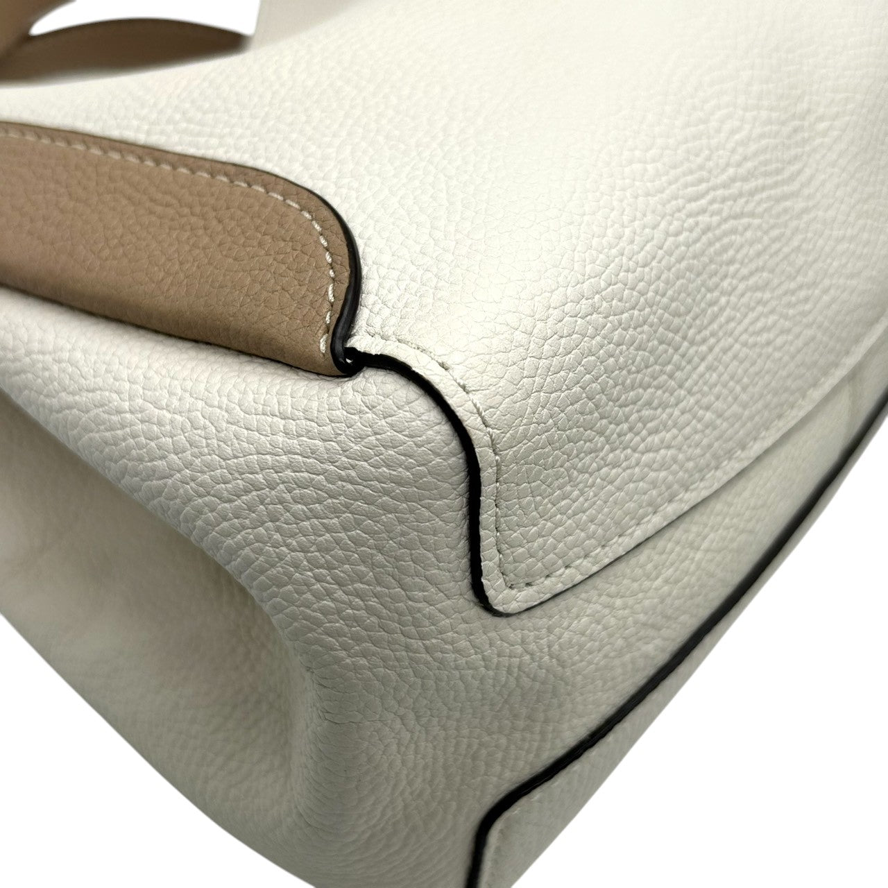 美品 コーチ COACH トループ 88151 トートバッグ ハンドバッグ ショルダーバッグ 2WAY 斜め掛け可 レザー 本革 ホワイト 白 ベージュ バイカラー ゴールド金具 レディース 鞄 カバン ミニバッグ コンパクト s61