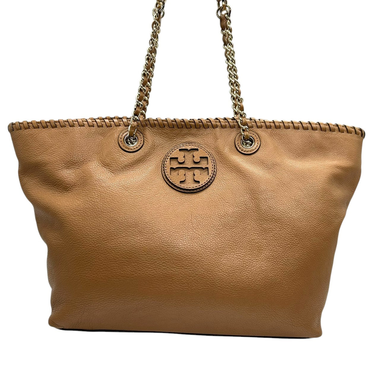 美品 トリーバーチ TORY BURCH マリオン Marion トートバッグ チェーン レザー 本革 シュリンクレザー ベージュ キャメル 編み込み ステッチ A4収納可 ワンショルダー ゴールド金具 ロゴ レディース 通勤 通学 鞄 カバン s61