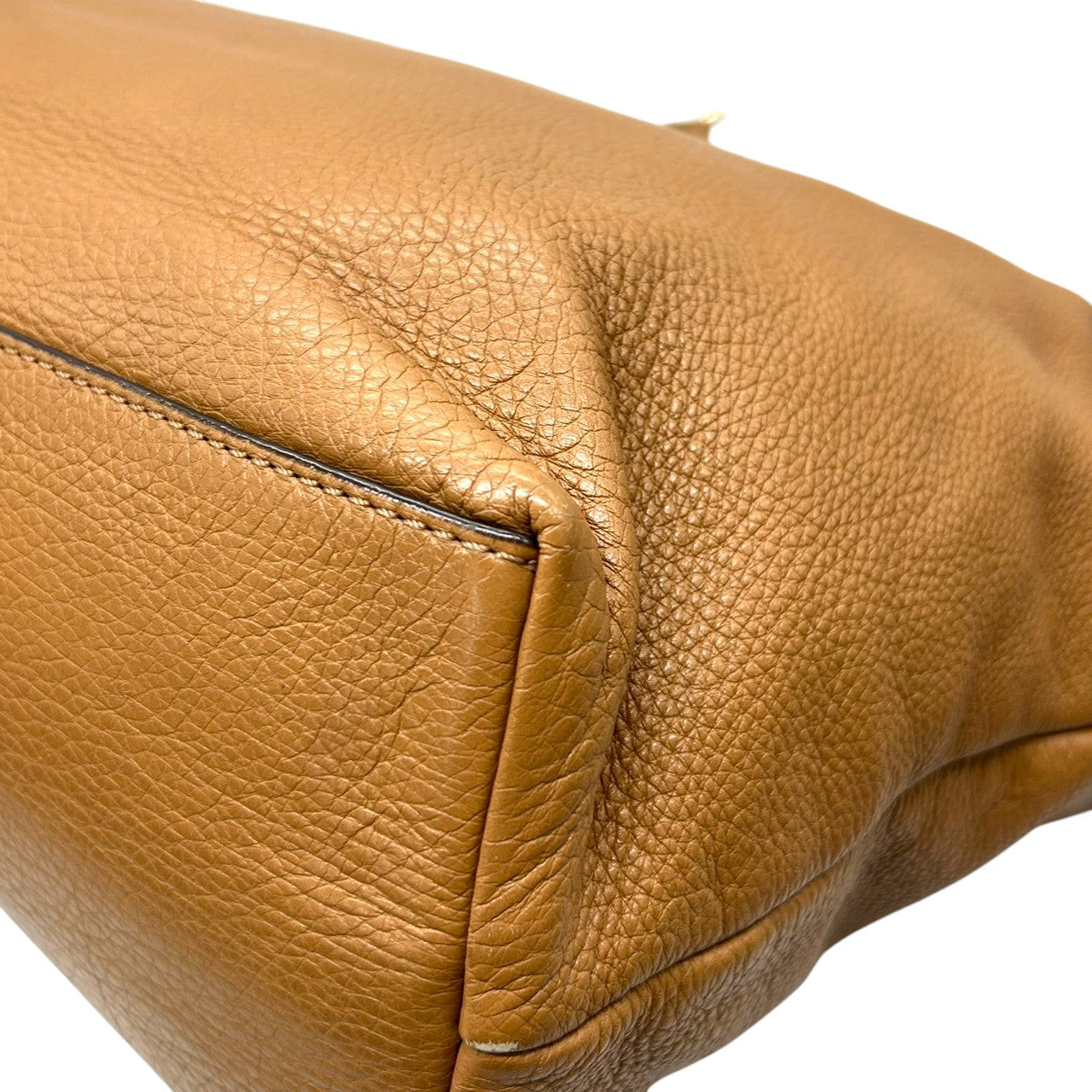 美品 トリーバーチ TORY BURCH マリオン Marion トートバッグ チェーン レザー 本革 シュリンクレザー ベージュ キャメル 編み込み ステッチ A4収納可 ワンショルダー ゴールド金具 ロゴ レディース 通勤 通学 鞄 カバン s61